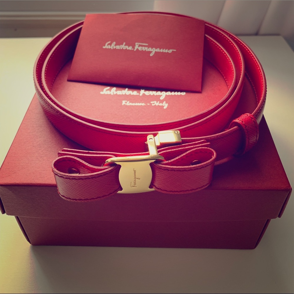 Never used Ferragamo belt. 100 cm.